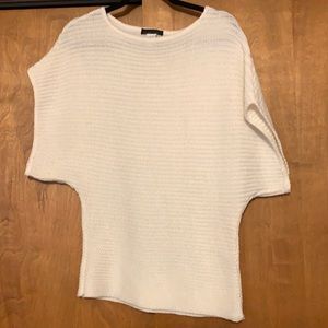 Raglan sleeve white sweater